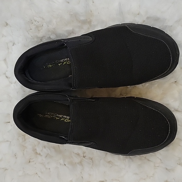 Skechers black mesh memory foam SlipOn shoes rubber sole 10 Excellent condition… main image 5